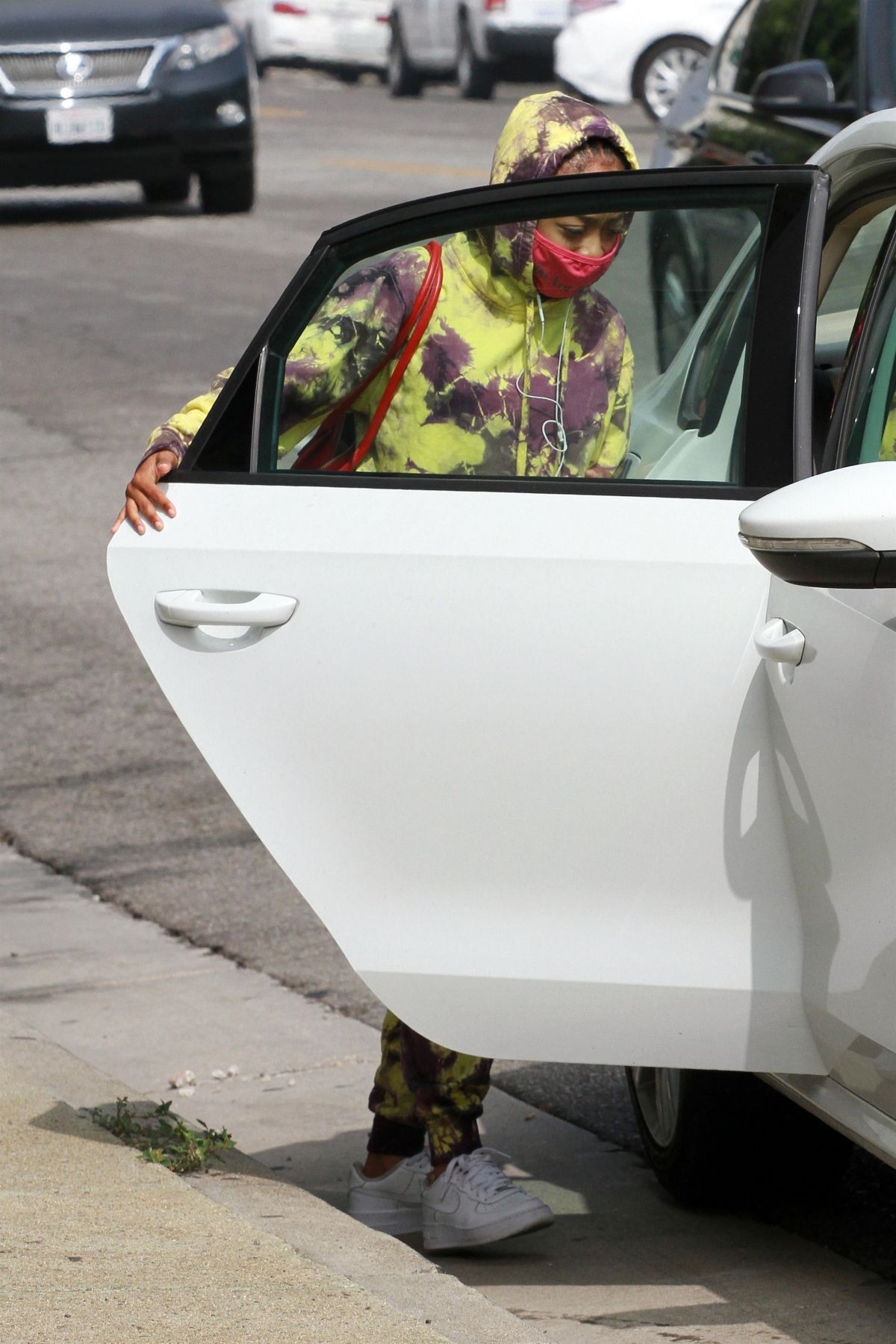 Skai Jackson leaves DWTS Studio in Los Angeles 2020/10/21