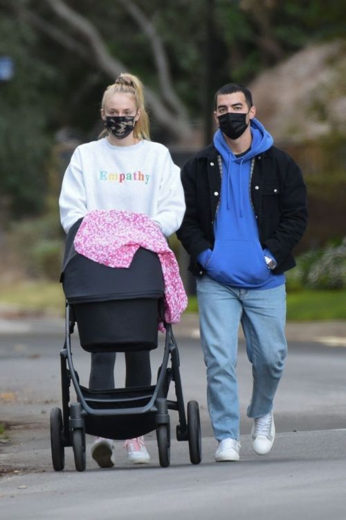 Sophie Turner and Joe Jonas Out with Daughter Willa in Los Angeles 11/27/2020 2