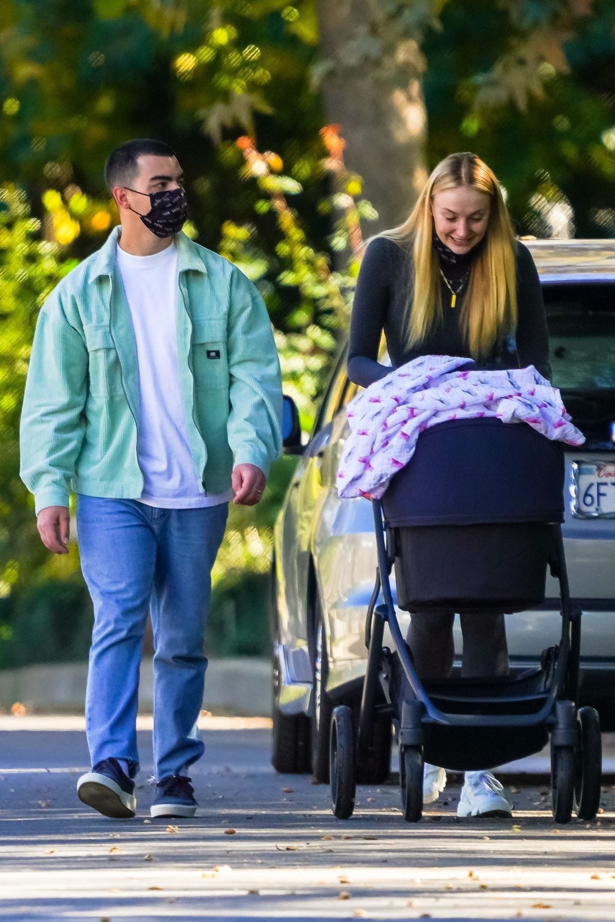 Sophie Turner and Joe Jonas Out with Their Daughter Willa in Los Angeles 2020/11/16