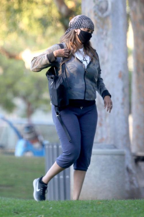 Tyra Banks Out at a Park in Los Angeles 11/24/2020 8
