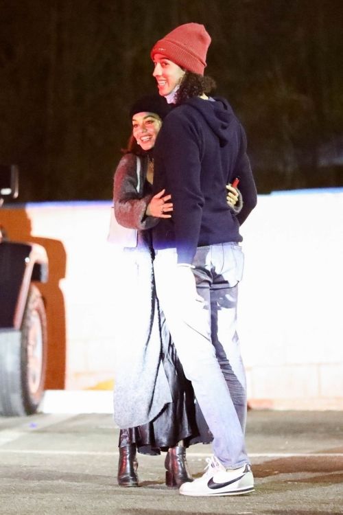 Vanessa Hudgens and Cole Tucker Out for Dinner in Los Angeles 2020/11/22 2