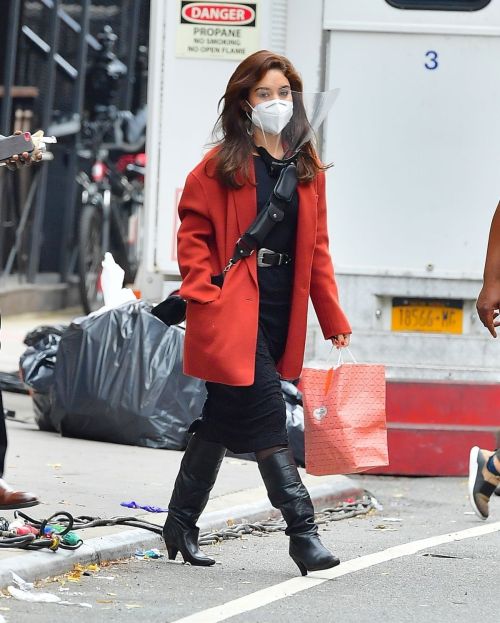 Vanessa Hudgens on the Set of Tick, Tick - Boom! in New York 2020/10/22 4