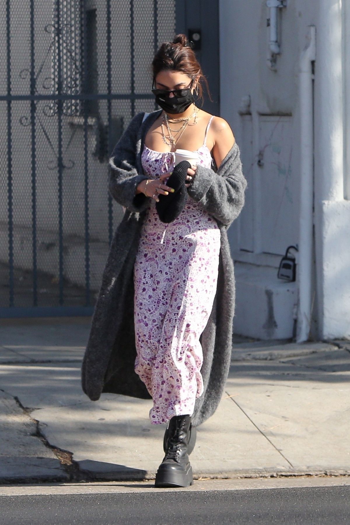 Vanessa Hudgens Out for Coffee in Los Feliz 2020/11/21