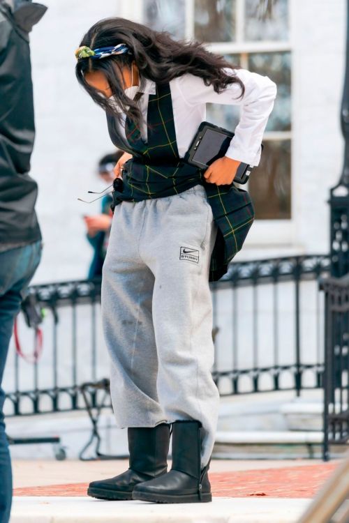 Whitney Peak on the Set of Gossip Girl in New York 2020/11/23 4