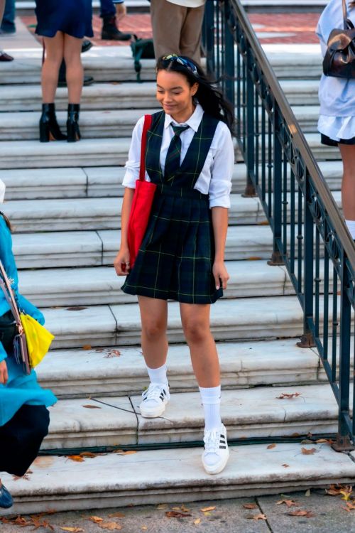 Whitney Peak on the Set of Gossip Girl in New York 2020/11/23 5