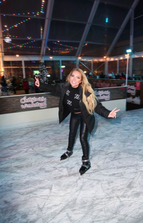 Aisleyne Horgan-Wallace at Lakeside Skating Ring Press Night 12/04/2020 1