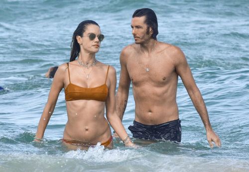Alessandra Ambrosio in Bikini and Nicolo Oddi at Brava Beach in Florianopolis 12/03/2020 2