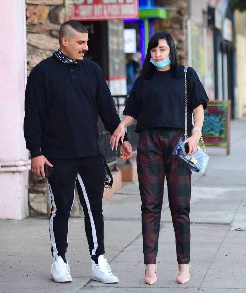 Amanda Bynes and Paul Michael Out Shopping in New York 12/03/2020 2