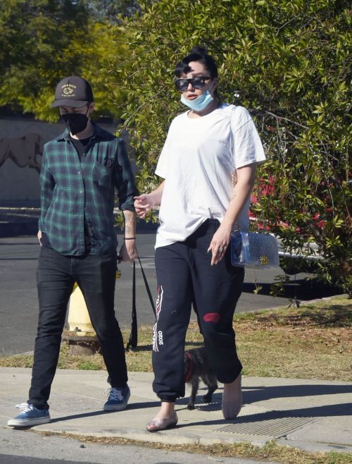 Amanda Bynes Out with a Friend in Los Angeles 12/02/2020 3