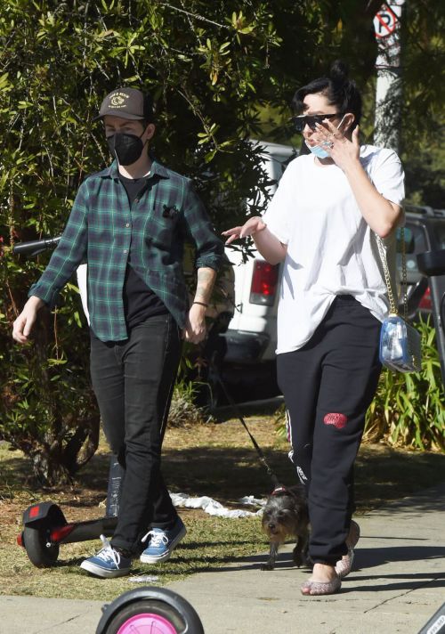 Amanda Bynes Out with a Friend in Los Angeles 12/02/2020 7