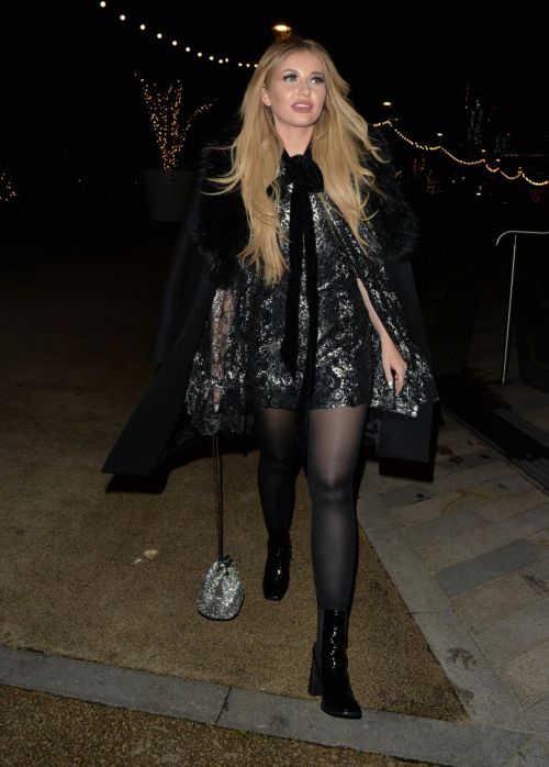 Amy Hart Arrives at Turbine Theatre in London 12/04/2020 3