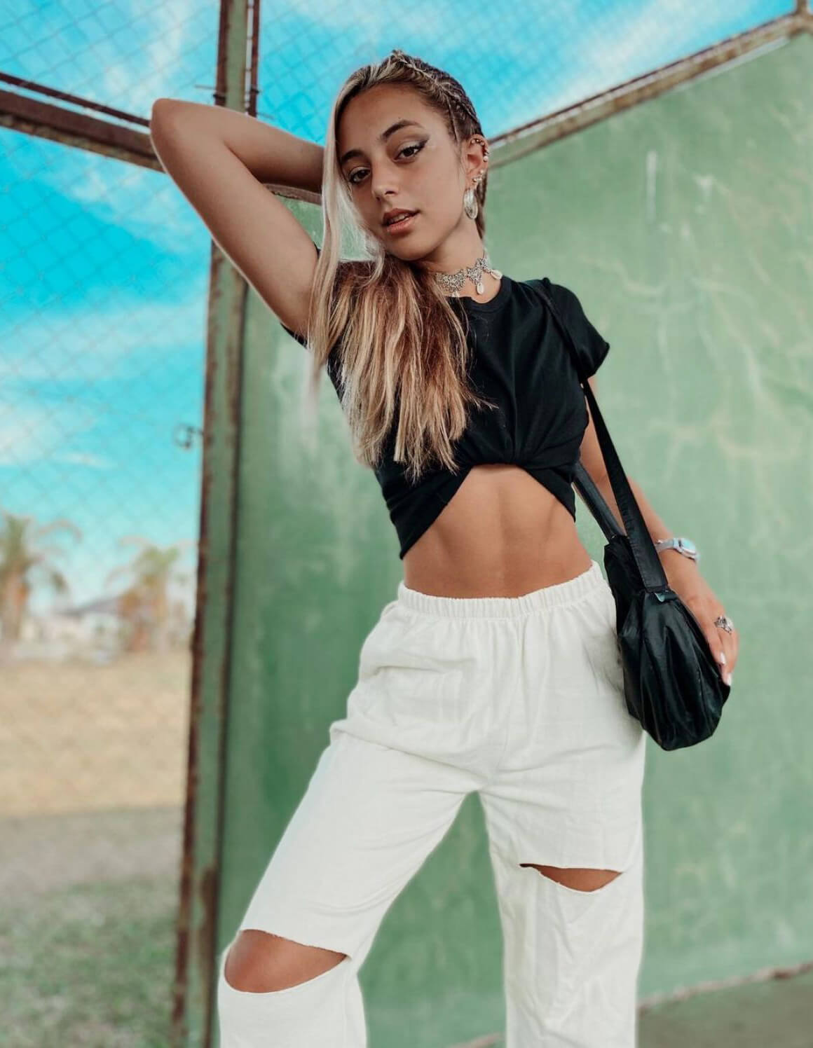 Angeles Watters in Show off her Abs in Short Top and White Pants Photos 12/03/2020