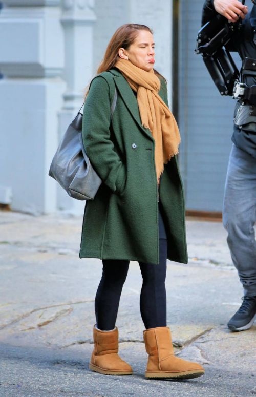Anna Chlumsky in Long Coat and Long Boots on the Set of Inventing Anna in New York 12/02/2020 2