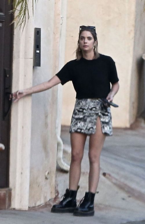 Ashley Benson Returns to Her Home in Los Feliz 12/03/2020 3