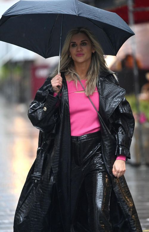 Ashley Roberts after Leaves Global Studios in London 12/03/2020 1