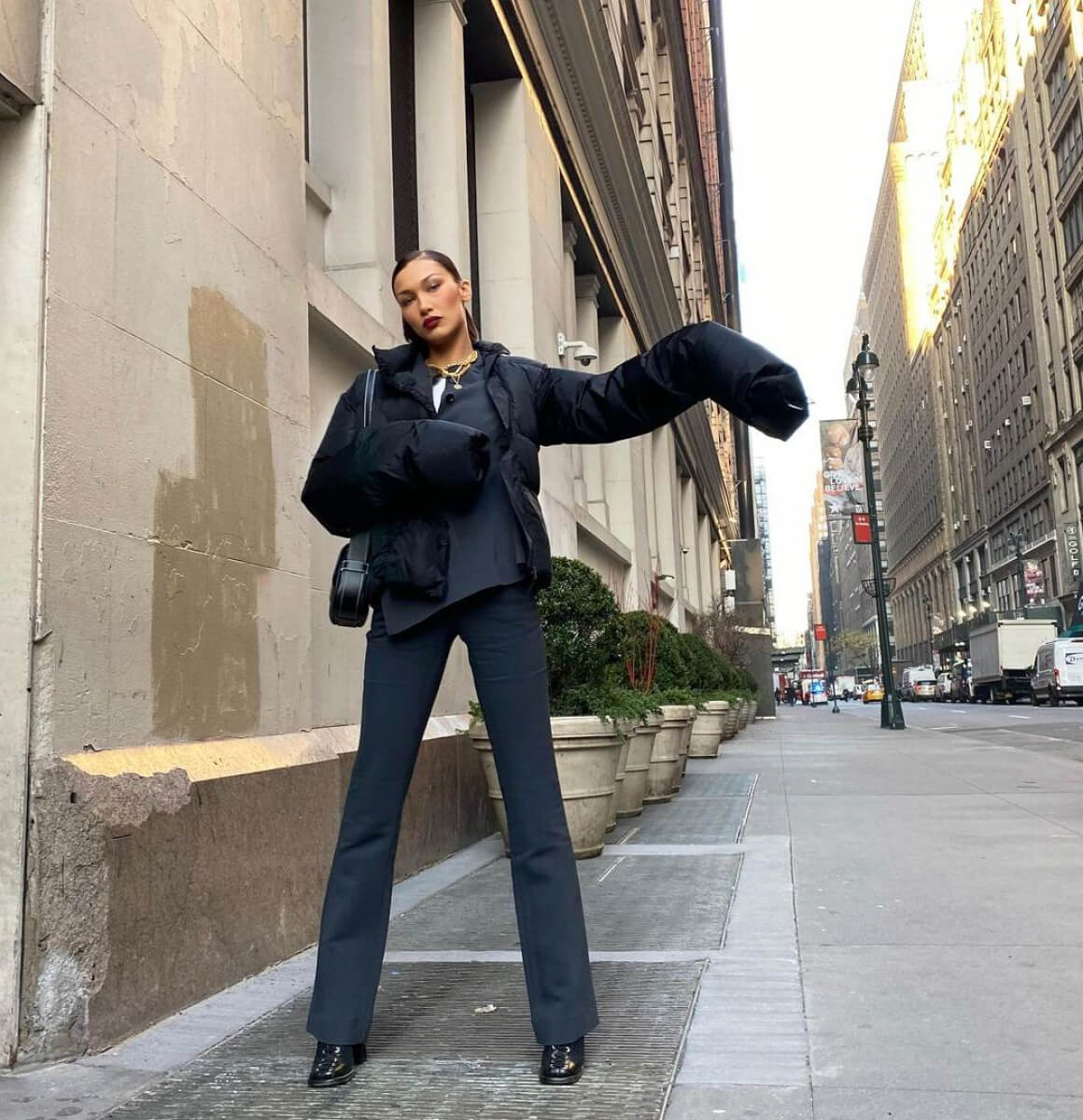 Bella Hadid in Fully Black Outfit - Instagram Photos 12/04/2020