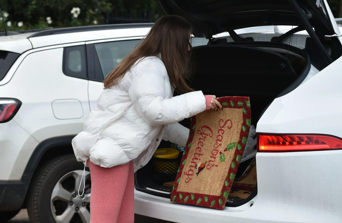 Chloe Ross in Pink Tights Out Shopping at Chigwell Garden Centre 11/25/2020