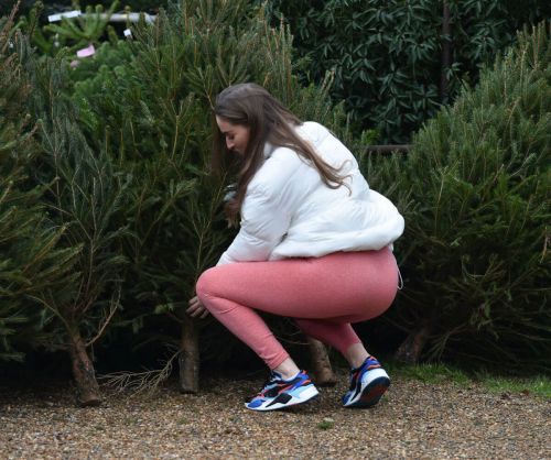 Chloe Ross in Pink Tights Out Shopping at Chigwell Garden Centre 11/25/2020 2
