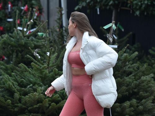 Chloe Ross in Pink Tights Out Shopping at Chigwell Garden Centre 11/25/2020 5