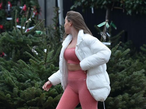 Chloe Ross in Pink Tights Out Shopping at Chigwell Garden Centre 11/25/2020 3