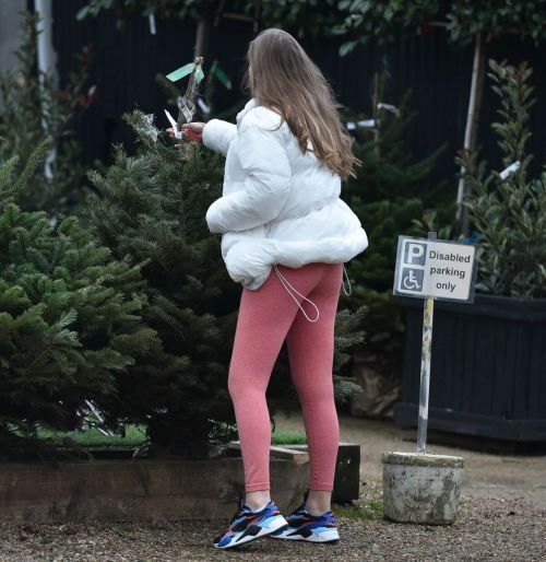 Chloe Ross in Pink Tights Out Shopping at Chigwell Garden Centre 11/25/2020 3