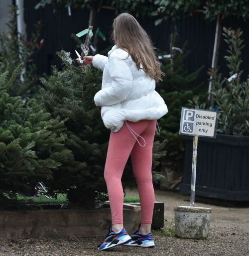Chloe Ross in Pink Tights Out Shopping at Chigwell Garden Centre 11/25/2020 8