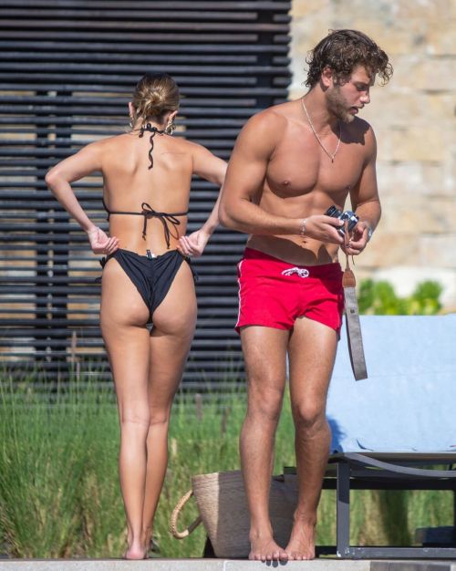 Delilah Belle Hamlin in a Black Bikini with her Boyfriend in Mexico 11/30/2020 1
