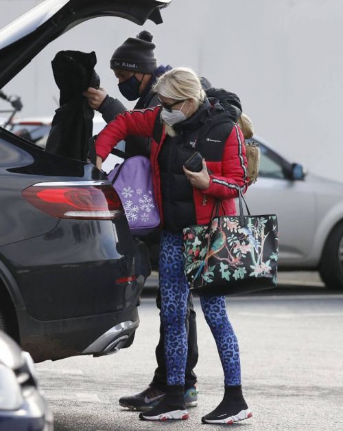 Denise van Outen in Double Puffer Jacket Out Shopping in Chelmsford 11/24/2020 1