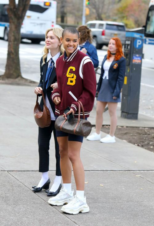 Emily Alyn Lind and Jordan Alexander on the Set of Gossip Girl on in New York 12/01/2020 2