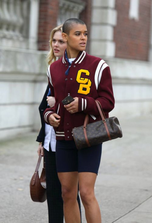 Emily Alyn Lind and Jordan Alexander on the Set of Gossip Girl on in New York 12/01/2020 7
