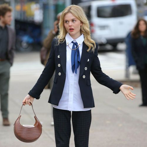 Emily Alyn Lind, Jordan Alexander and Whitney Peak on the Set of Gossip Girl on in New York 12/04/2020 2