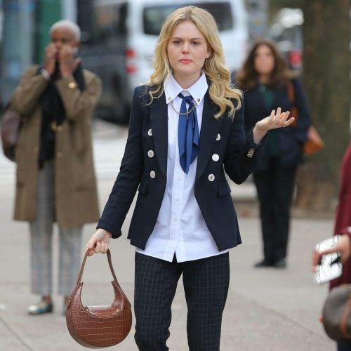 Emily Alyn Lind, Jordan Alexander and Whitney Peak on the Set of Gossip Girl on in New York 12/04/2020 3