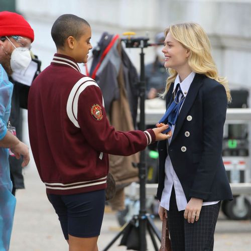 Emily Alyn Lind, Jordan Alexander and Whitney Peak on the Set of Gossip Girl on in New York 12/04/2020 5