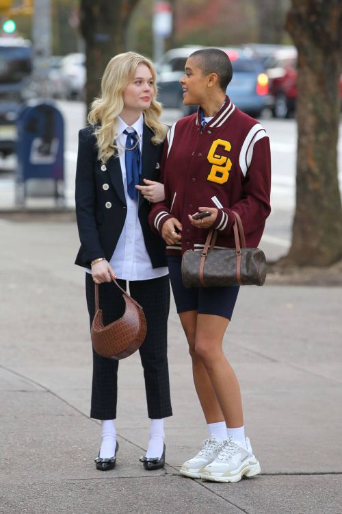 Emily Alyn Lind, Jordan Alexander and Whitney Peak on the Set of Gossip Girl on in New York 12/04/2020 7