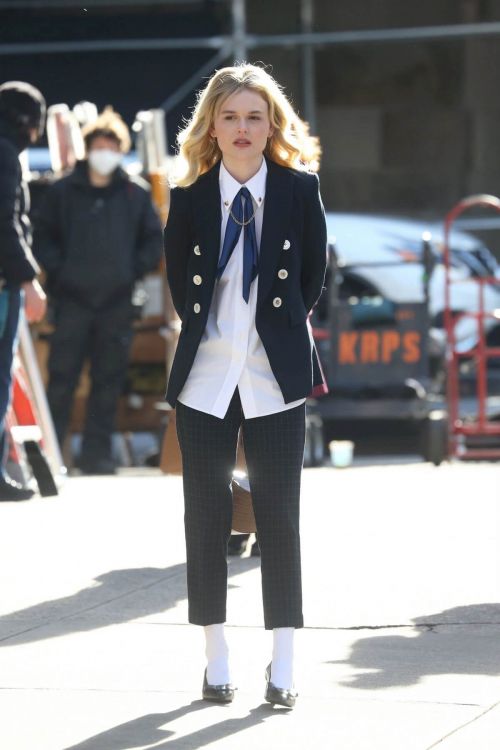 Emily Alyn Lind on the Set of Gossip Girl in New York 11/24/2020 2