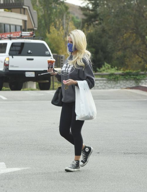 Holly Madison in Sweatshirt with Tights Out Shopping in Los Angeles 11/22/2020