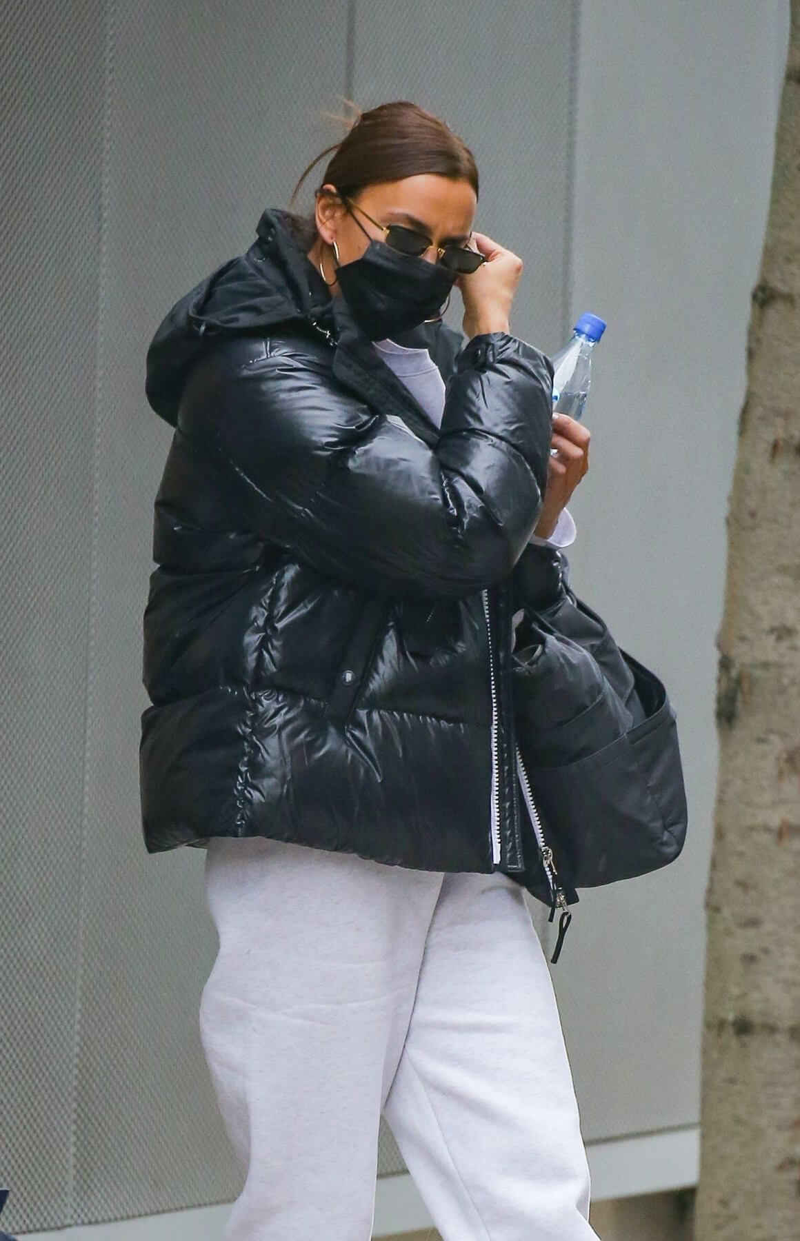 Irina Shayk in Black Puffer Jacket Leaves Her Apartment in New York 12/04/2020