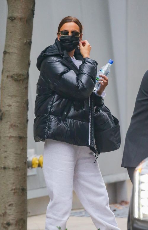 Irina Shayk in Black Puffer Jacket Leaves Her Apartment in New York 12/04/2020 3