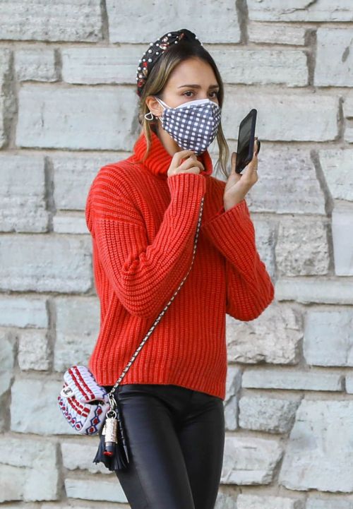 Jessica Alba in Red High Neck Sweater Out for Christmas Shopping at Target in Hollywood 12/04/2020 15