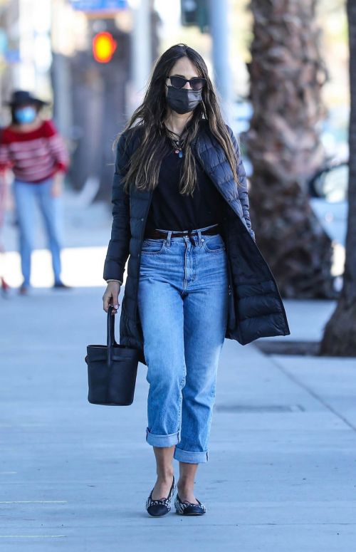 Jordana Brewster Out for Shopping at Trader Joe