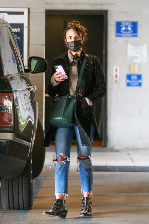 Jordana Brewster seen in Ripped Jeans Leaves a Vet Clinic in Westwood 11/25/2020 11