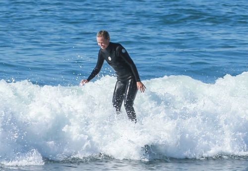 Lara Worthington in Wetsuit Surfing in Malibu 12/03/2020 7