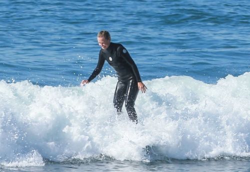Lara Worthington in Wetsuit Surfing in Malibu 12/03/2020 5