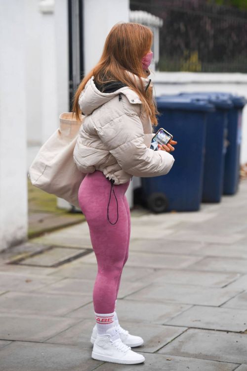 Maisie Smith Arrives at Strictly Come Dancing Practice in London 11/25/2020 6