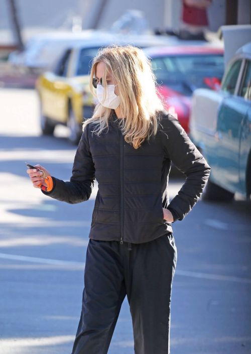 Meg Ryan in Puffer Jacket and Track Paints Out Shopping in Santa Monica 11/24/2020 9