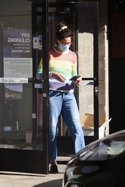 Michelle Monaghan in Colorful Sweater Out and About in Los Angeles 12/02/2020 2
