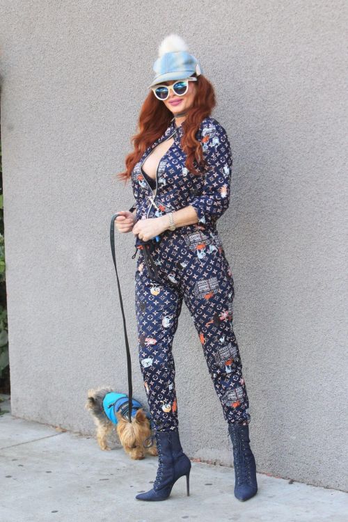Phoebe Price Out with Her Dog Henry in Hollywood 11/24/2020