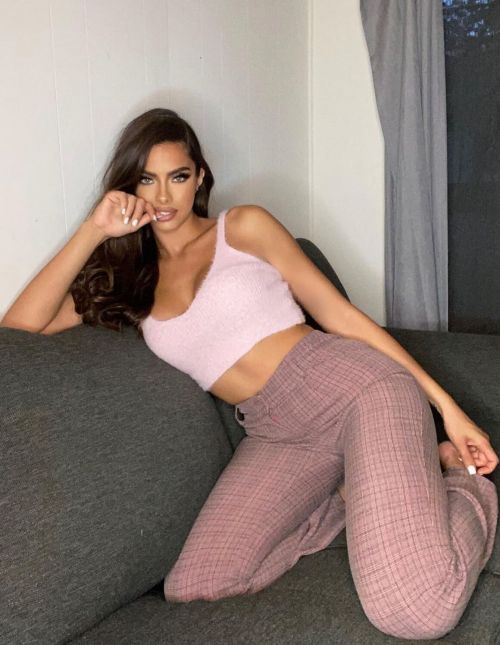 Priscilla Huggins Ortiz in Beautiful Photos - Instagram Photos 04/12/2020 3