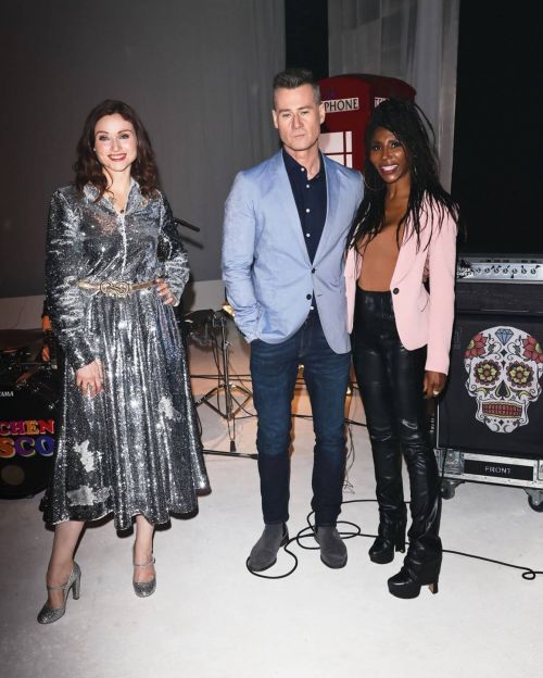 Sophie Ellis-Bextor, Sinitta and Tim Vincent on Rehearsals for New Years Day Worldwide TV Showcase 12/04/2020 1