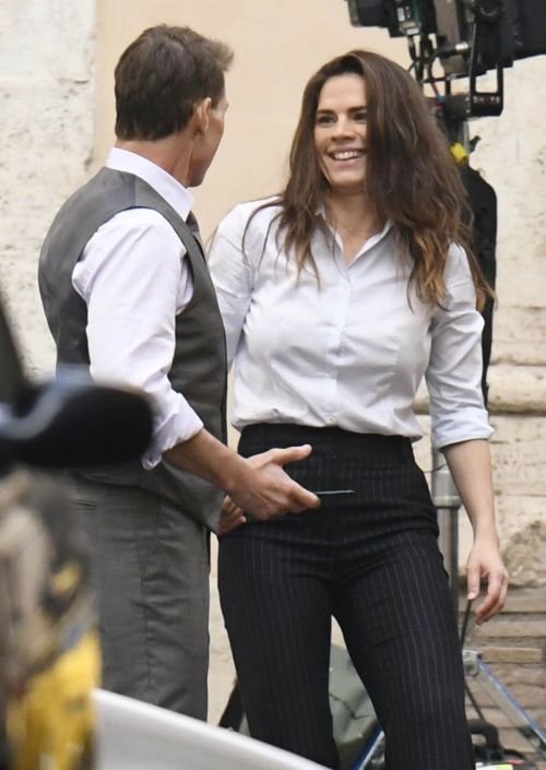 Tom Cruise and Hayley Atwell on the Set of Mission Impossible 7 in Rome 11/24/2020 8